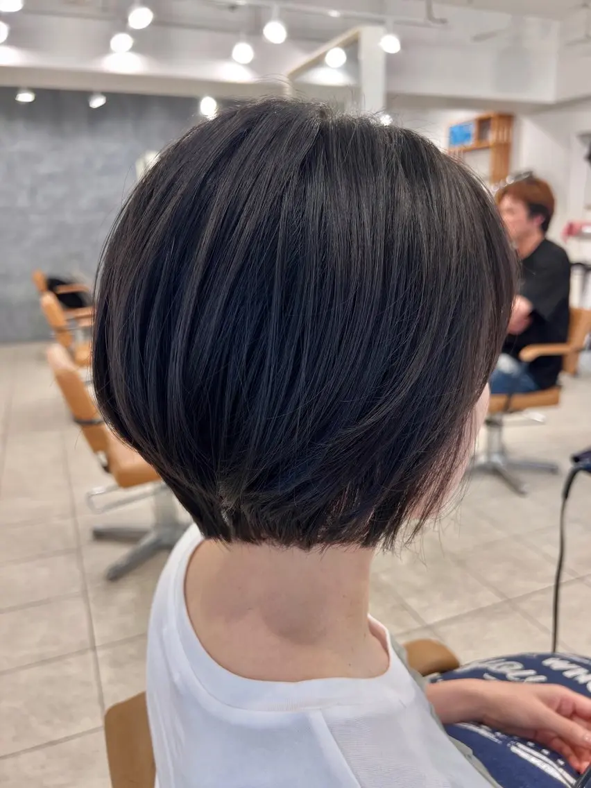 🍇透け感抜群軽めショートボブ✖️バレない透明感カラー🩵の写真
