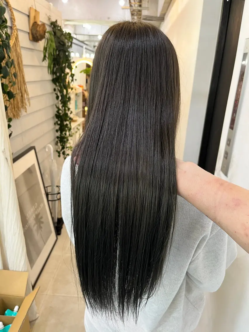 セミロング カラー ベージュカラー オリーブベージュ カット ヘアカラー トリートメント ダブルカラー メンズパーマ大成のヘアスタイル