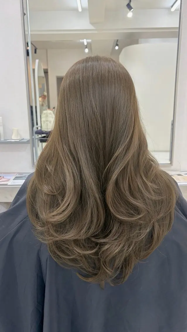 ロング カラー パーマ ベージュカラー ブリーチ 透明感カラー ダブルカラー グレージュ カット ヘアカラー トリートメント TOMO/ブリーチ 無しオリーブのヘアスタイル