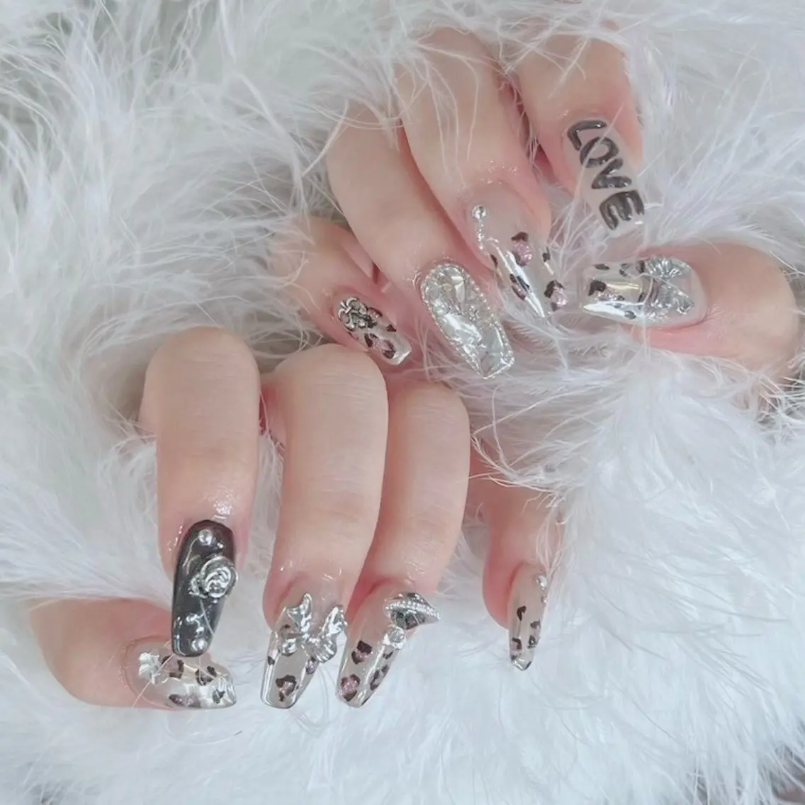 ネイル マグネットネイル ミラーネイル NailSalon CutiePutiのネイルデザイン