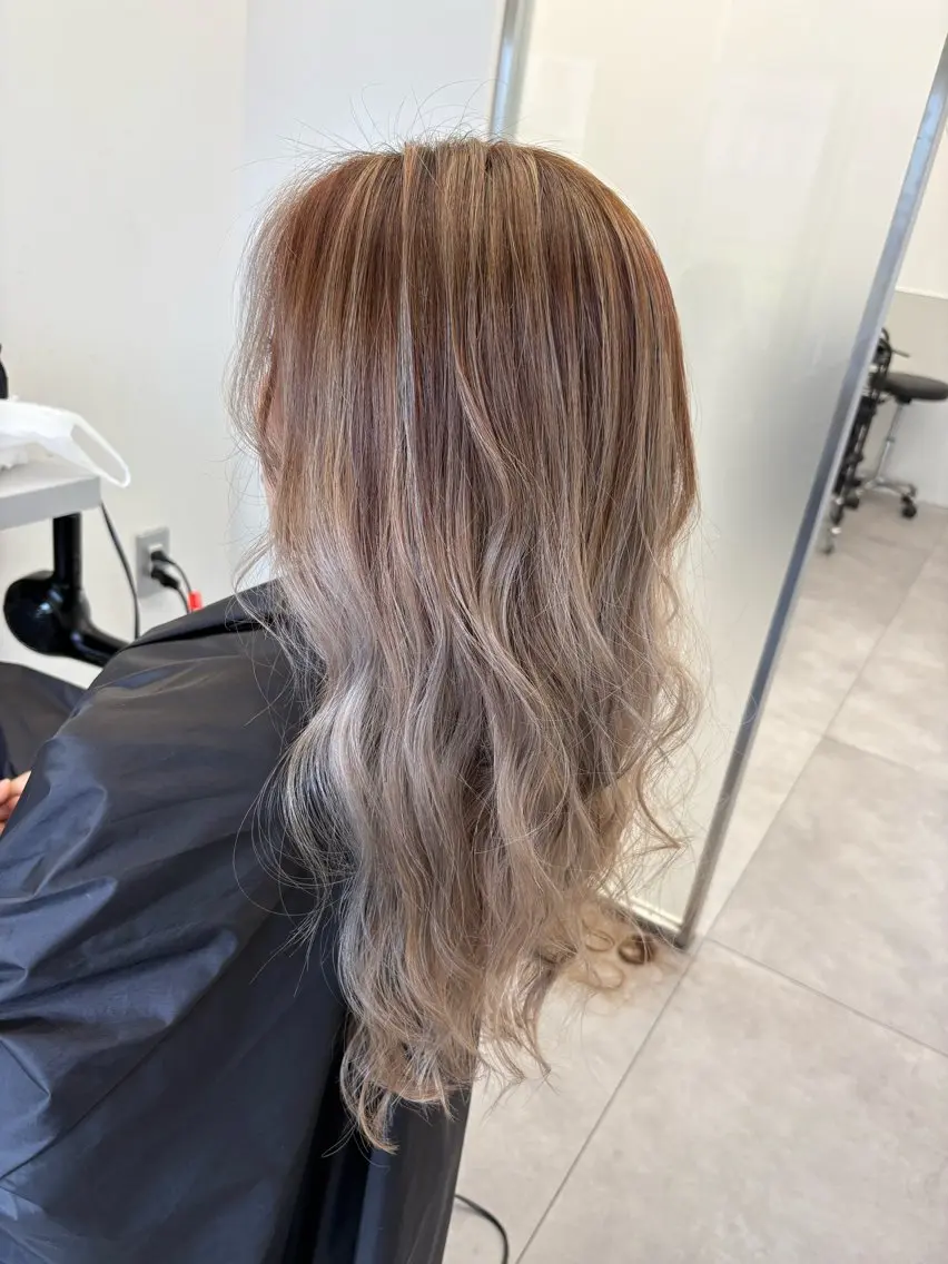 ロング カラー 外国人風カラー 天野 利咲のヘアスタイル
