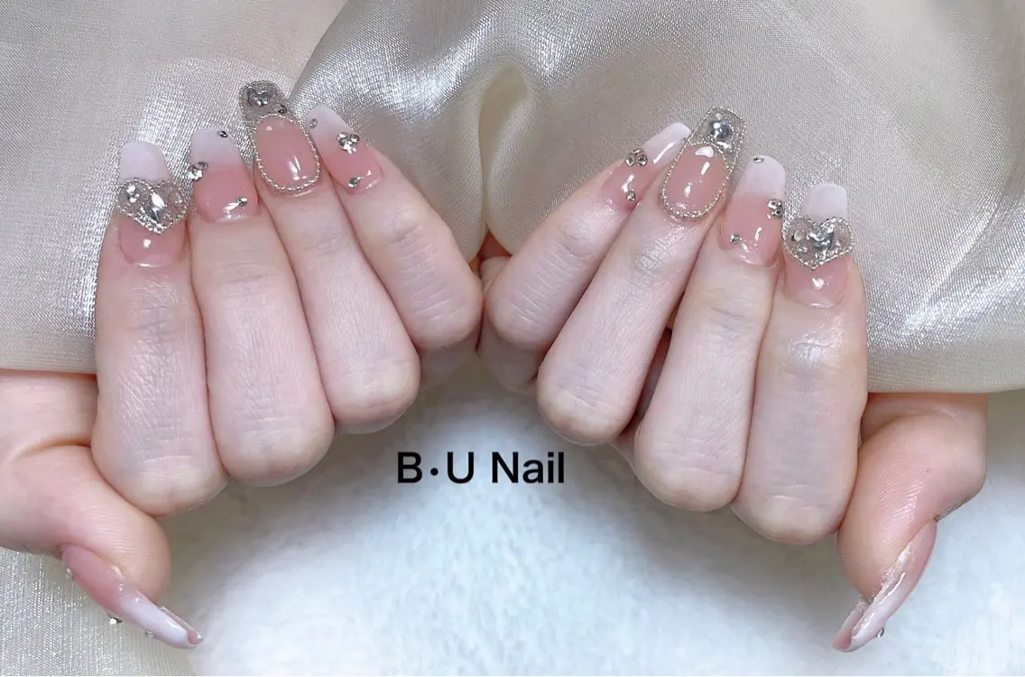 ネイル アニマル柄 アートネイル チークネイル フラッシュネイル フットネイル B·U Nail大宮 長さだし専門店のネイルデザイン