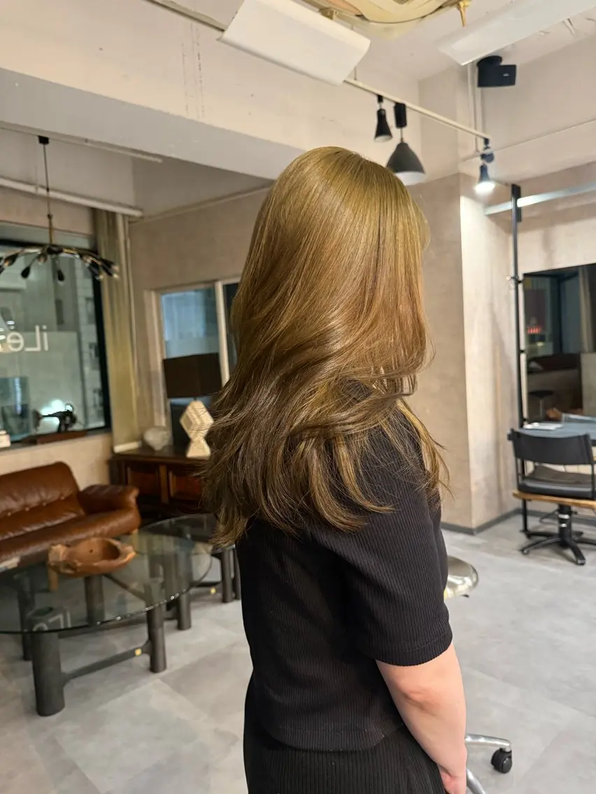 セミロング ヘアカラー トリートメント Tei /ileのヘアスタイル