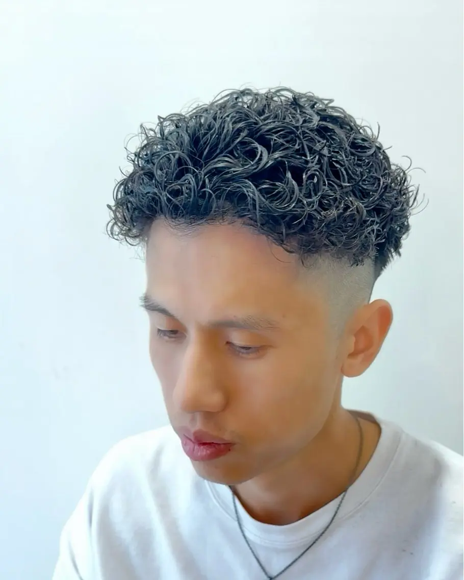 パーマ メンズ フェードカット メンズパーマ 刈り上げ カット パーマ ☆★メンズ特化★☆ 川地由麿のヘアスタイル
