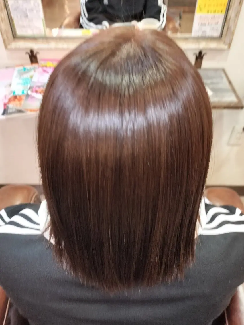ショート カラー ベージュカラー 井上 莉瑚のヘアスタイル
