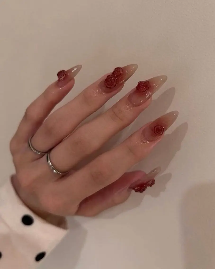 ネイル チークネイル ドット フットネイル フレンチネイル グラデーション ハンドネイル ハンドケア Nihonthy Nail 新宿のネイルデザイン