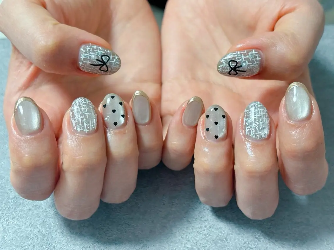 ネイル アートネイル マグネットネイル 冬ネイル クリスマス ハンドネイル ハンドケア 💫ゆか_ Nailartistのネイルデザイン