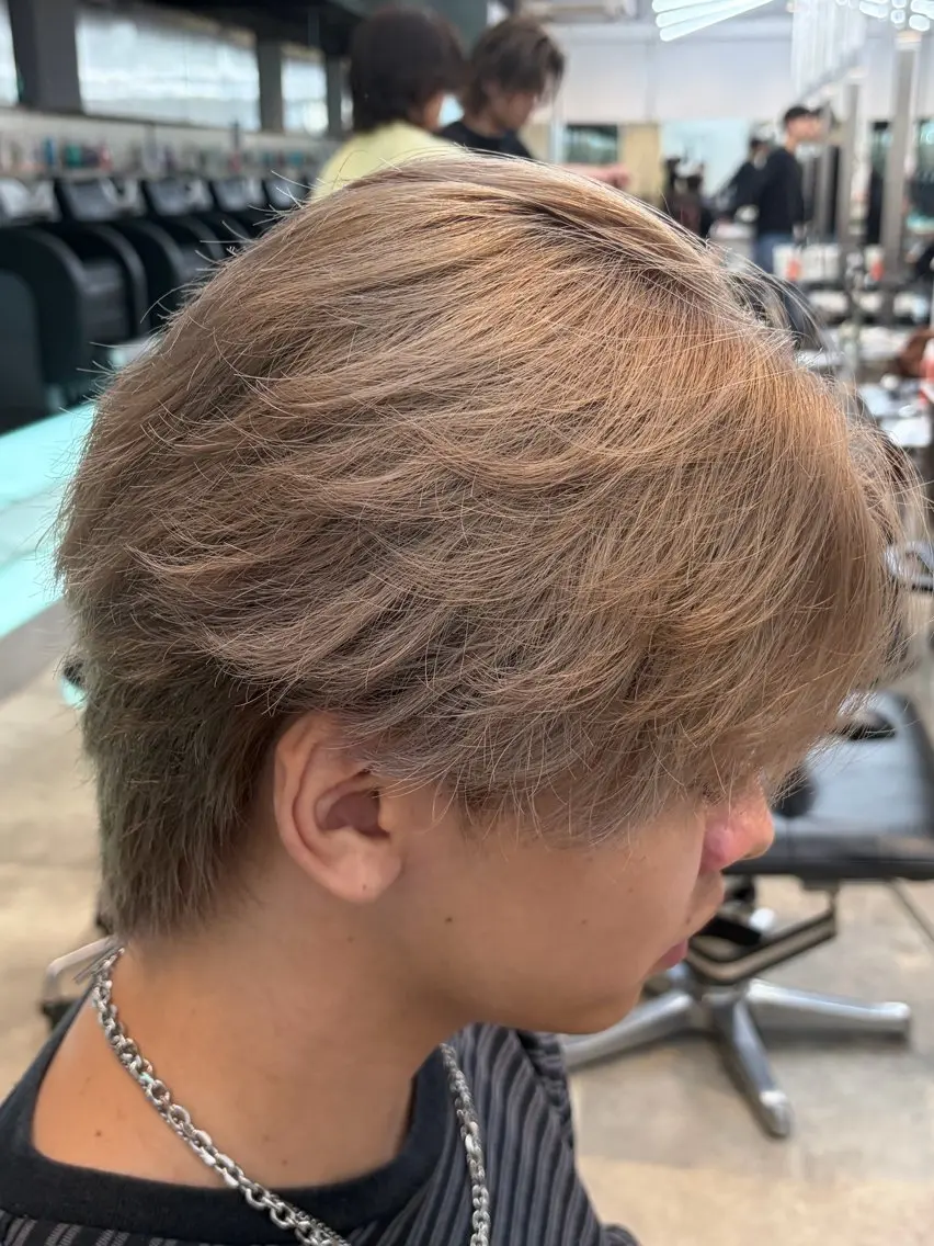 カラー メンズ 室谷 柚羽のヘアスタイル