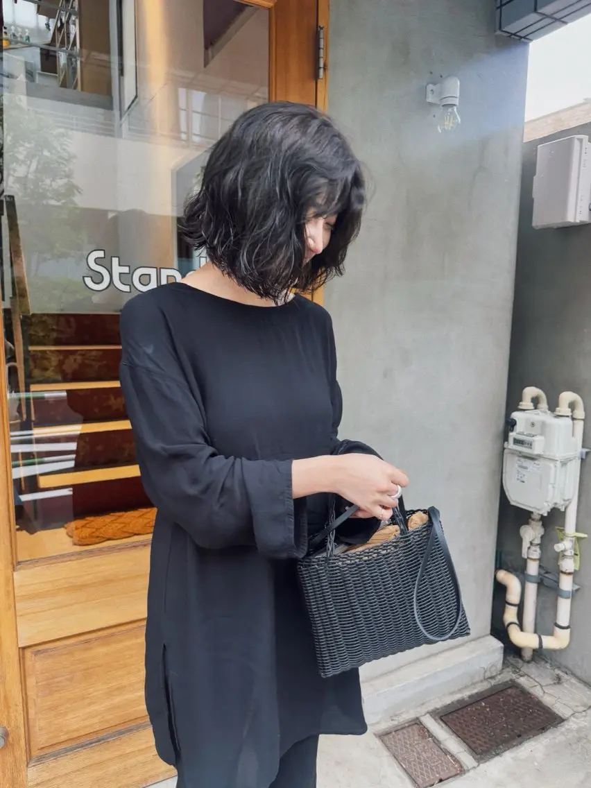 ショート カラー ヘアアレンジ ブリーチ グレージュ ブリーチなしカラー ボブ カット ヘアカラー トリートメント ニュアンスヘア🌔 nanakoのヘアスタイル