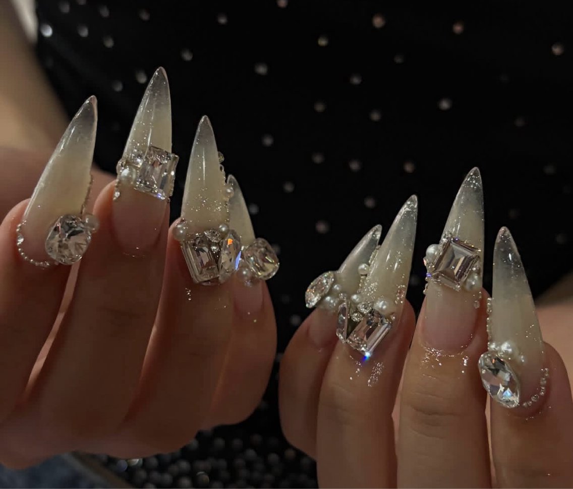 ネイル NiJi Nailsのネイルデザイン