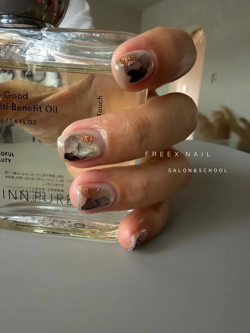 ネイル マグネットネイル ハンドネイル ハンドケア freex nail /ニュアンス/個性派のネイルデザイン