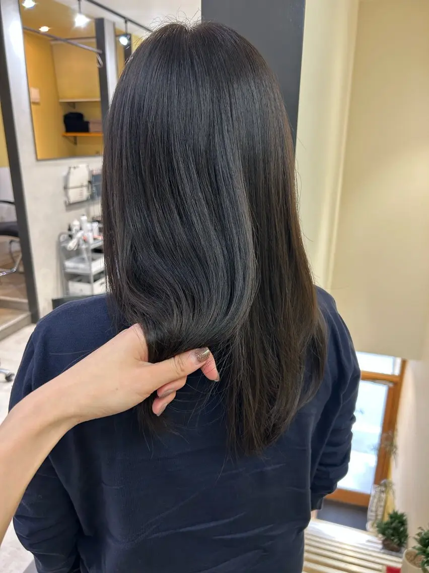 セミロング カラー 透明感カラー グレージュ カット ヘアカラー トリートメント hubhair レイヤー/透明感のヘアスタイル