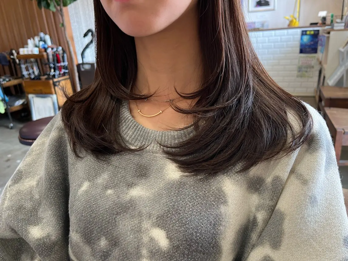 セミロング 🫧透明感カラー× レイヤー🫧HARUのヘアスタイル