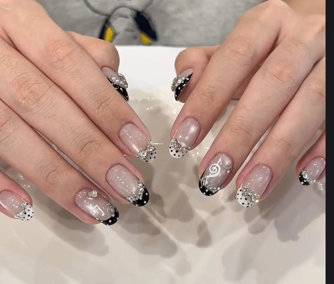 ネイル ハンドネイル 🎀 NaNa_nailのネイルデザイン