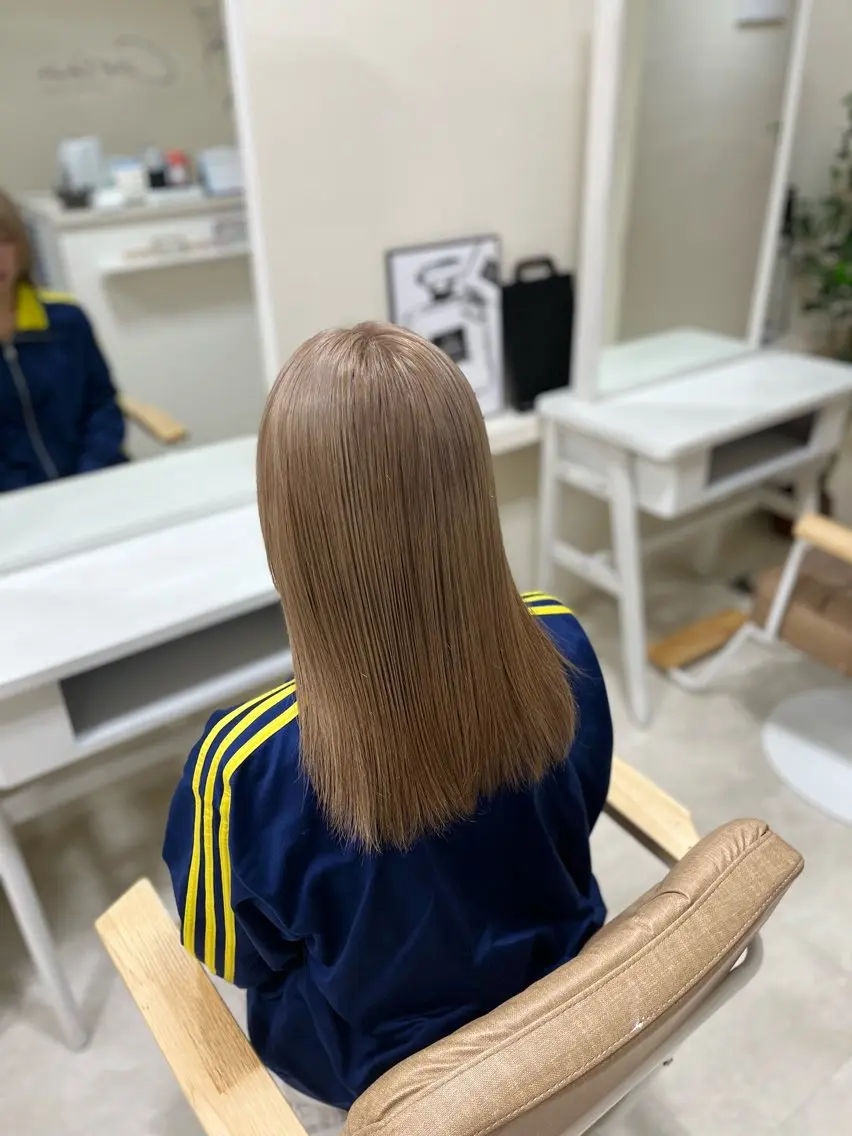 セミロング セミロングパーマ ヘアカラー トリートメント ミルクティー量産💙 💙ブリーチ特化💙のヘアスタイル