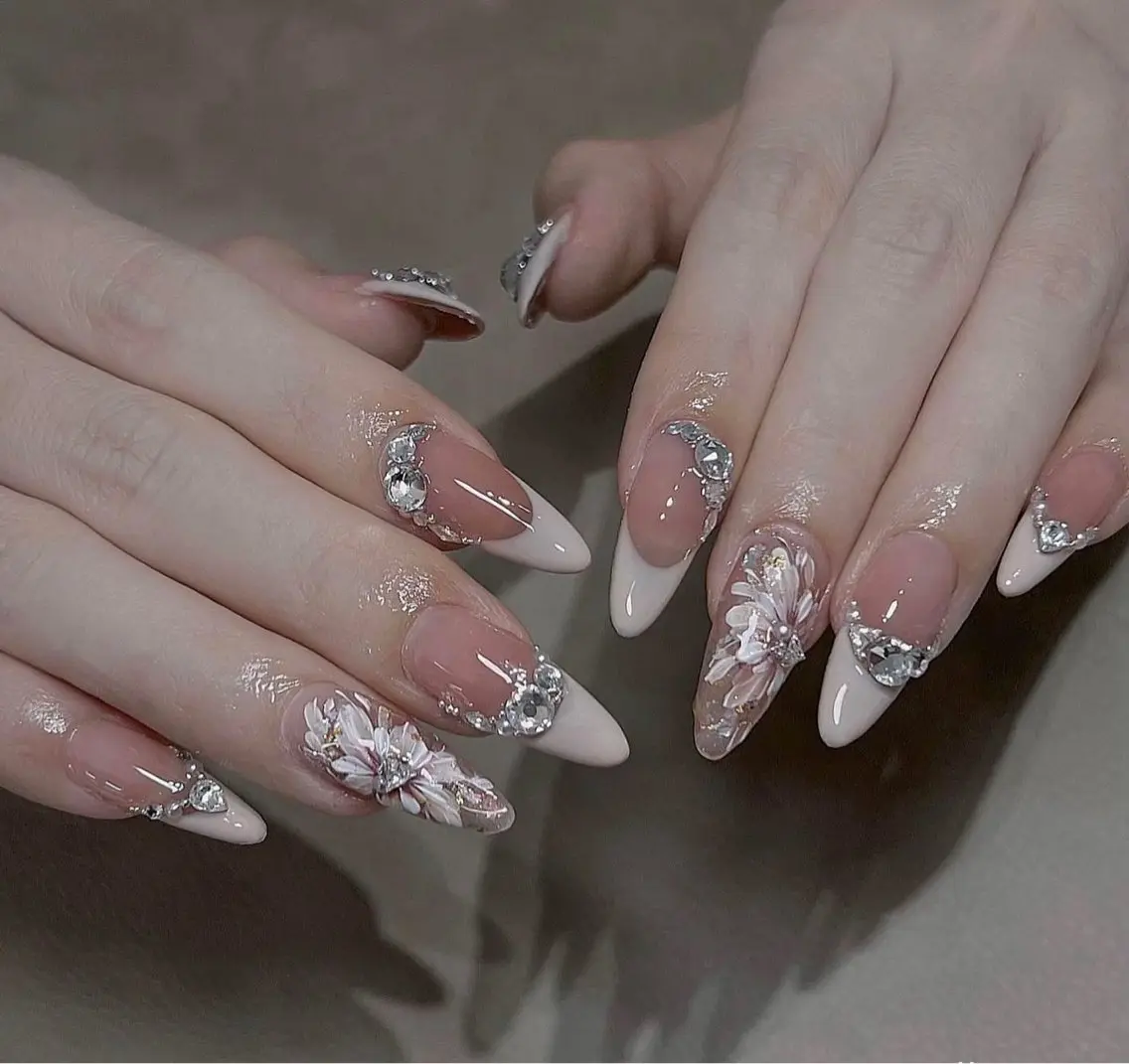 ネイル Minette nailHuongのネイルデザイン