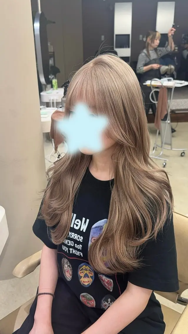 ロング カラー ベージュカラー ブリーチ ケアブリーチ ミルクティーベージュ トリートメント ヘアカラー トリートメント 梅田/似合 わせ艶ハイトーン💘のヘアスタイル