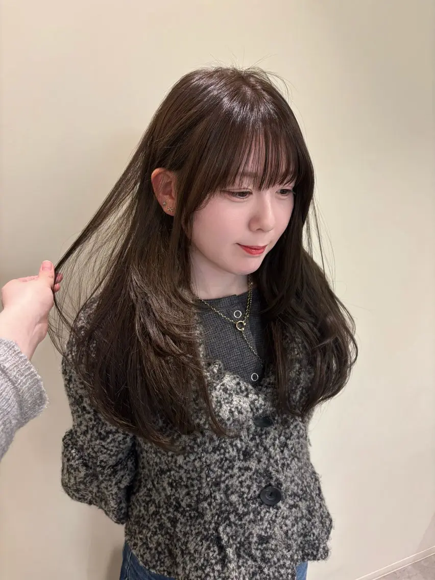 ロング 野口 咲愛のヘアスタイル