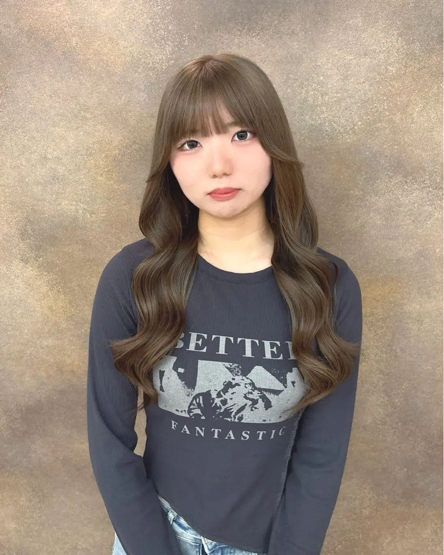 ロング カラー ベージュカラー ミルクティーベージュ 藤井 心音のヘアスタイル