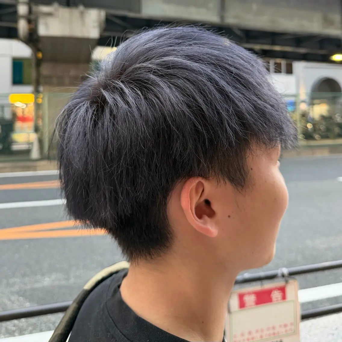 カラー アッシュ アッシュグレー ブリーチ 透明感カラー ヘアカラー 今西 陽大のヘアスタイル