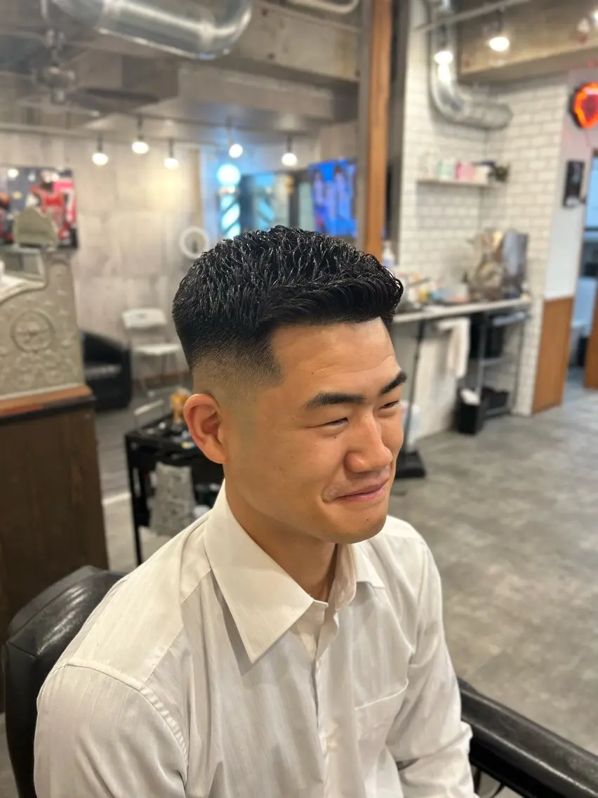 ショート パーマ メンズ フェードカット メンズパーマ 濡れパン スキンフェード 💈✂︎RINTA ✂︎💈のヘアスタイル