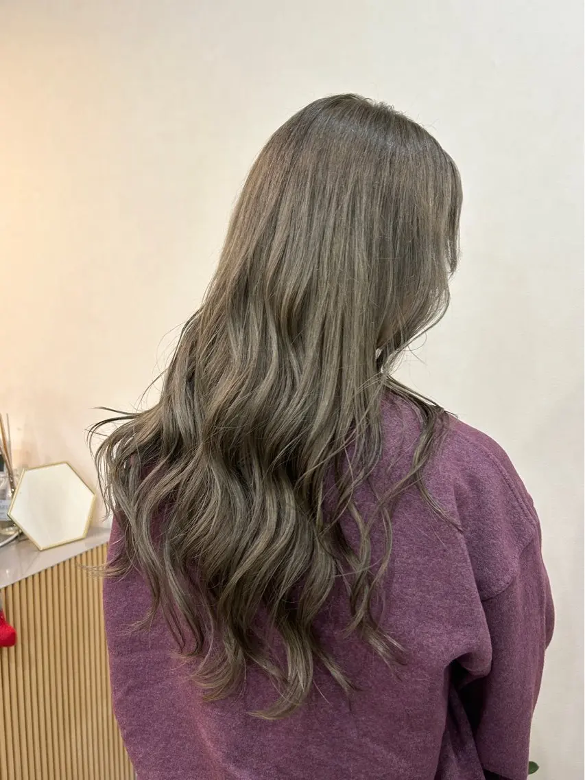 ロング ヘアカラー トリートメント MIDORI🎀 透明感/ベージュのヘアスタイル