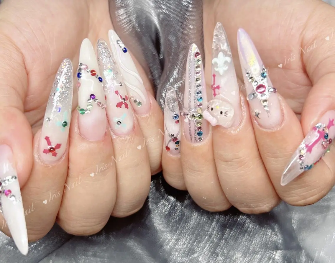 ネイル ストーンネイル ハンドネイル ハンドケア 🍒IRIS Nail🌸のネイルデザイン