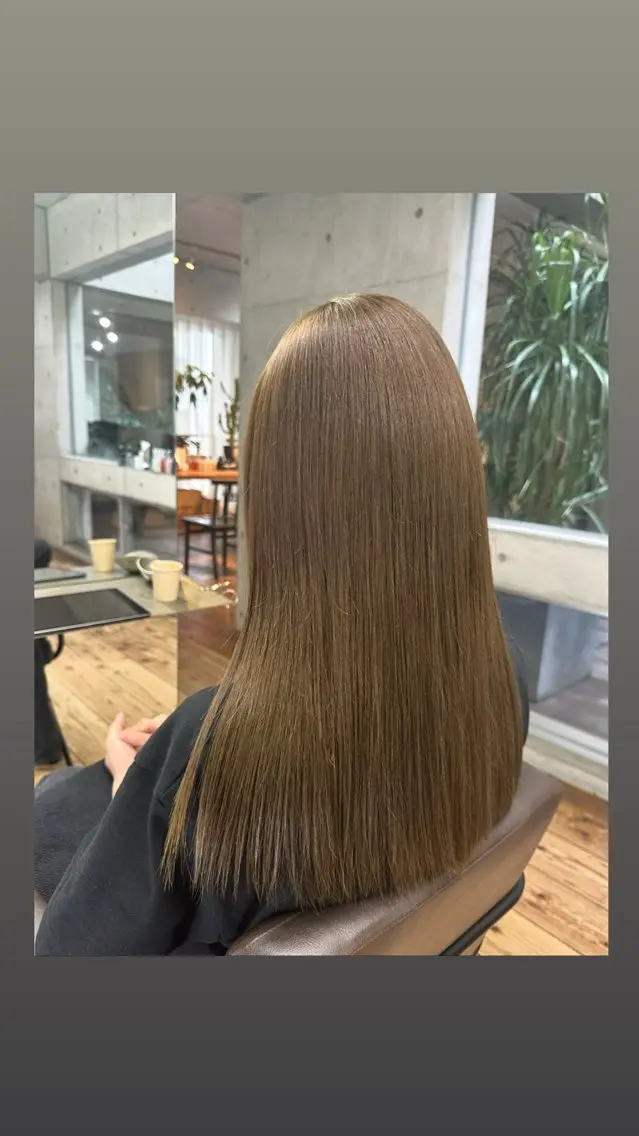 セミロング カラー ヘアカラー MISAKI ‎のヘアスタイル