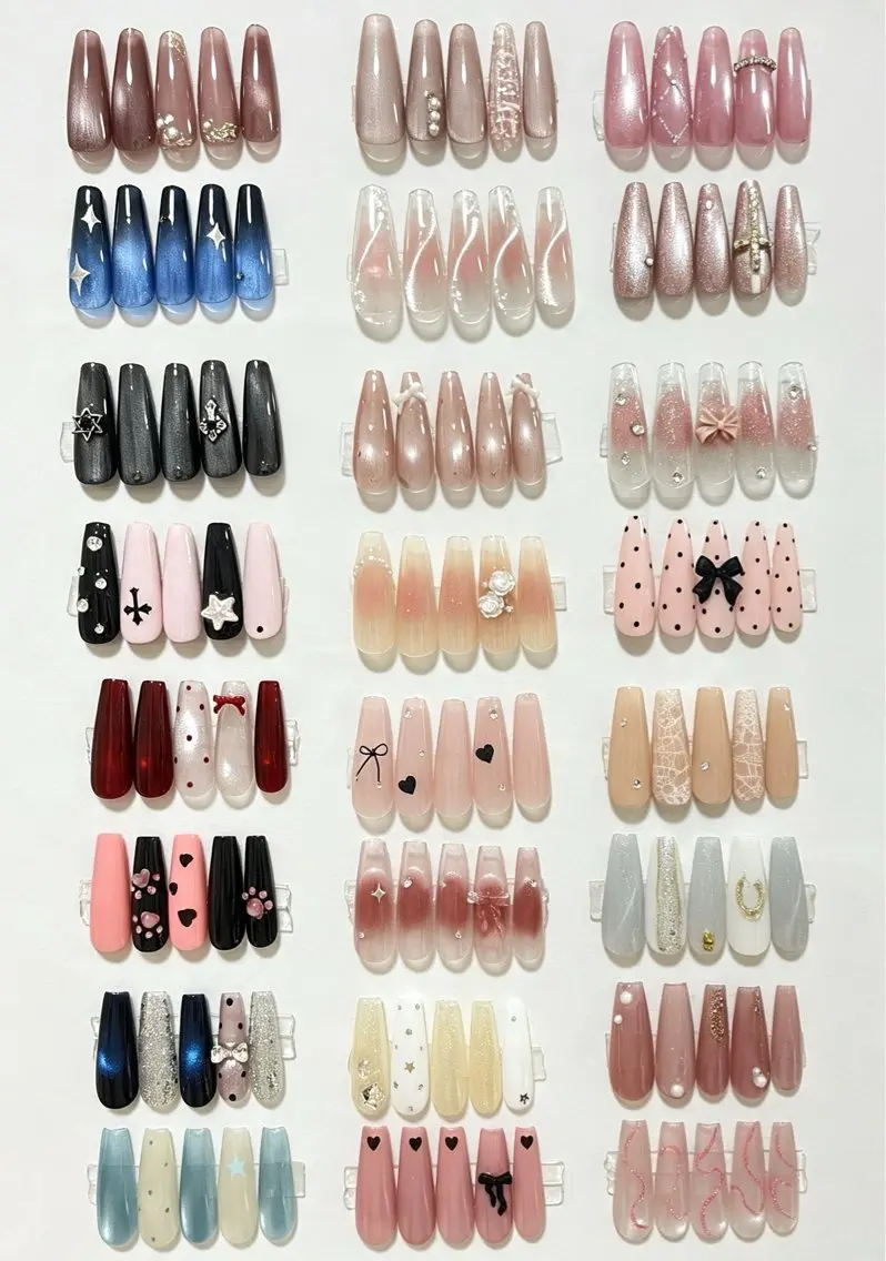 ネイル オーロラネイル チークネイル フットネイル フレンチネイル ジェルネイル ハンドネイル ハンドケア NEW NAIL💞 yuki🔥のネイルデザイン