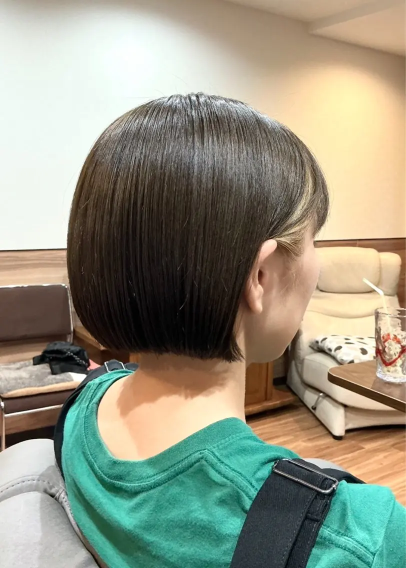 ミディアム カラー インナーカラー ボブ Annon プライベートサロンのヘアスタイル