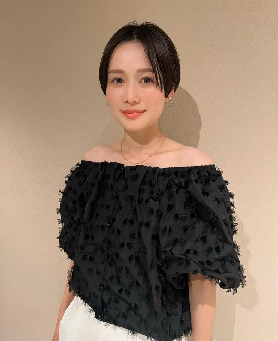 ショート 森田遥奈/透明感カラ ー/酸性ストレートのヘアスタイル