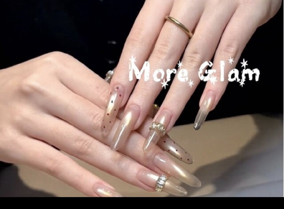 ネイル フレンチネイル ジェルネイル グラデーション マグネットネイル ミラーネイル ハンドネイル more  glam 大宮店カナのネイルデザイン