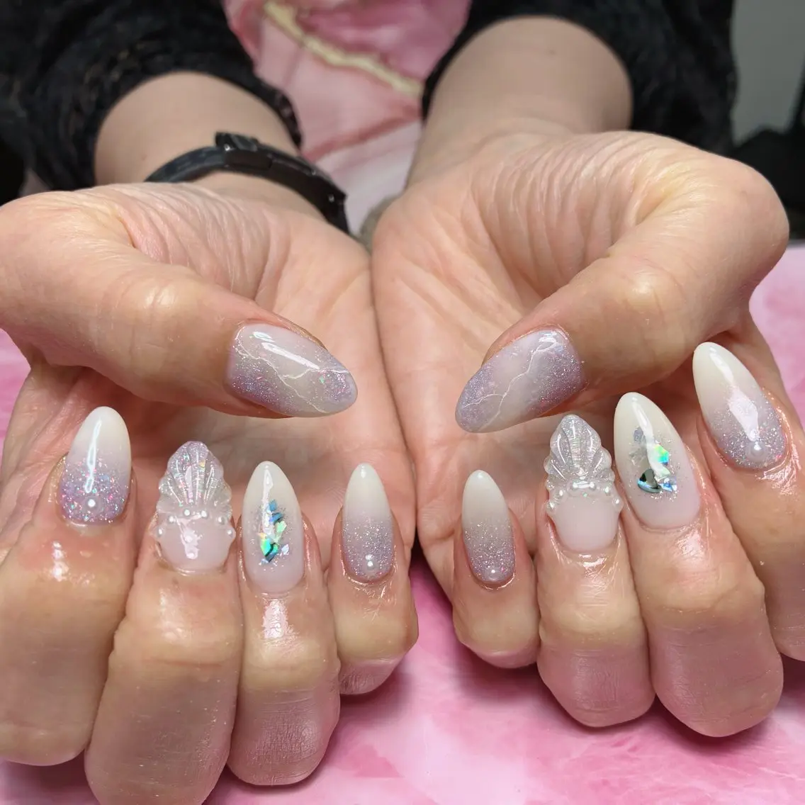 セミロング ハンドネイル hs nail salonのネイルデザイン