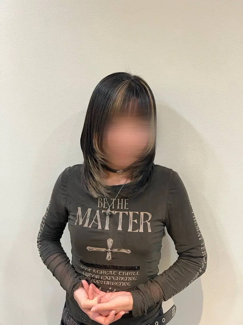ミディアム カラー 顔周りカット ハイレイヤー レイヤーカット カット ヘアカラー 安部 流唯のヘアスタイル