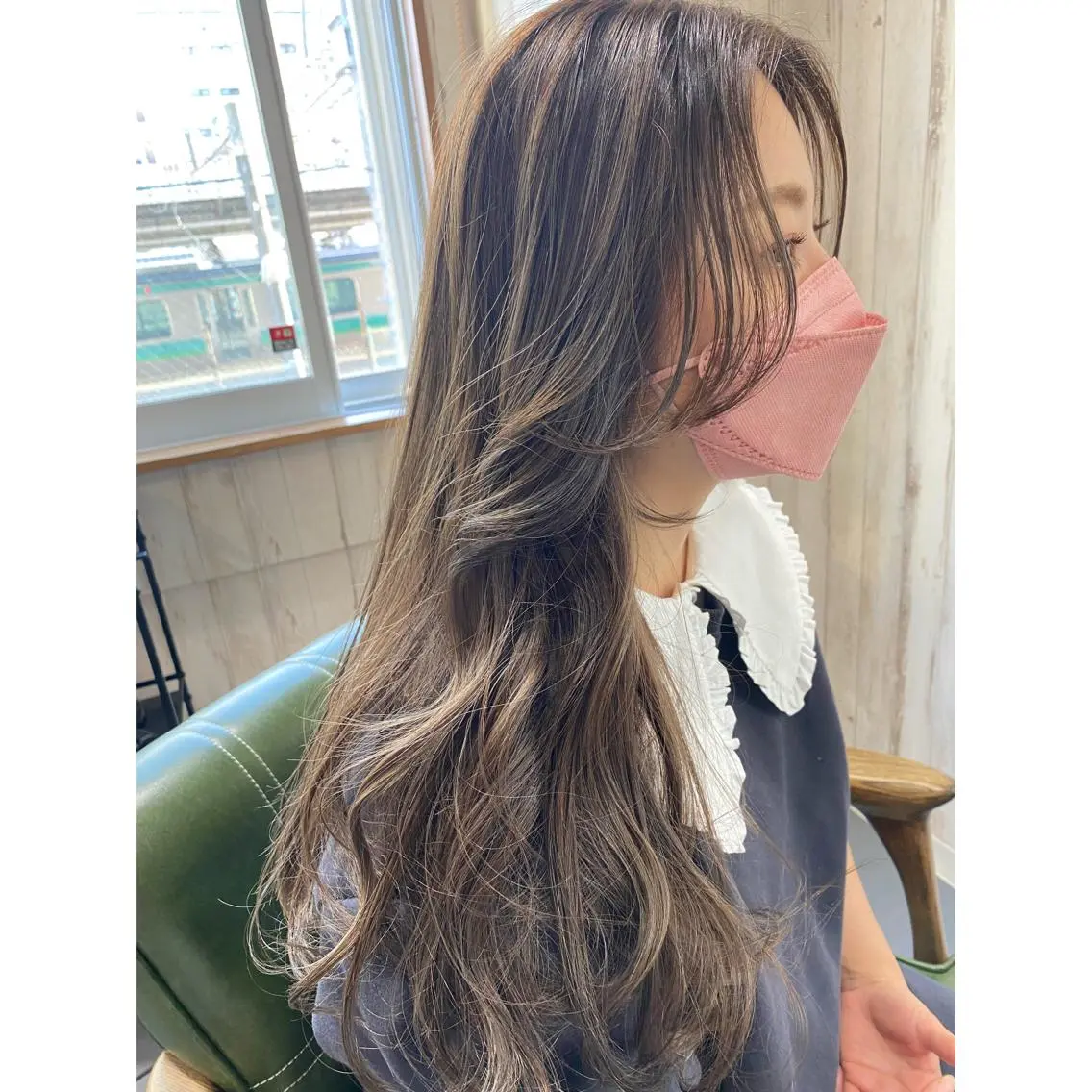 ロング カラー グレージュ ハイライトカラー ハイライト トリートメント ヘアカラー トリートメント 田町駅徒歩5分 🌼fumiのヘアスタイル