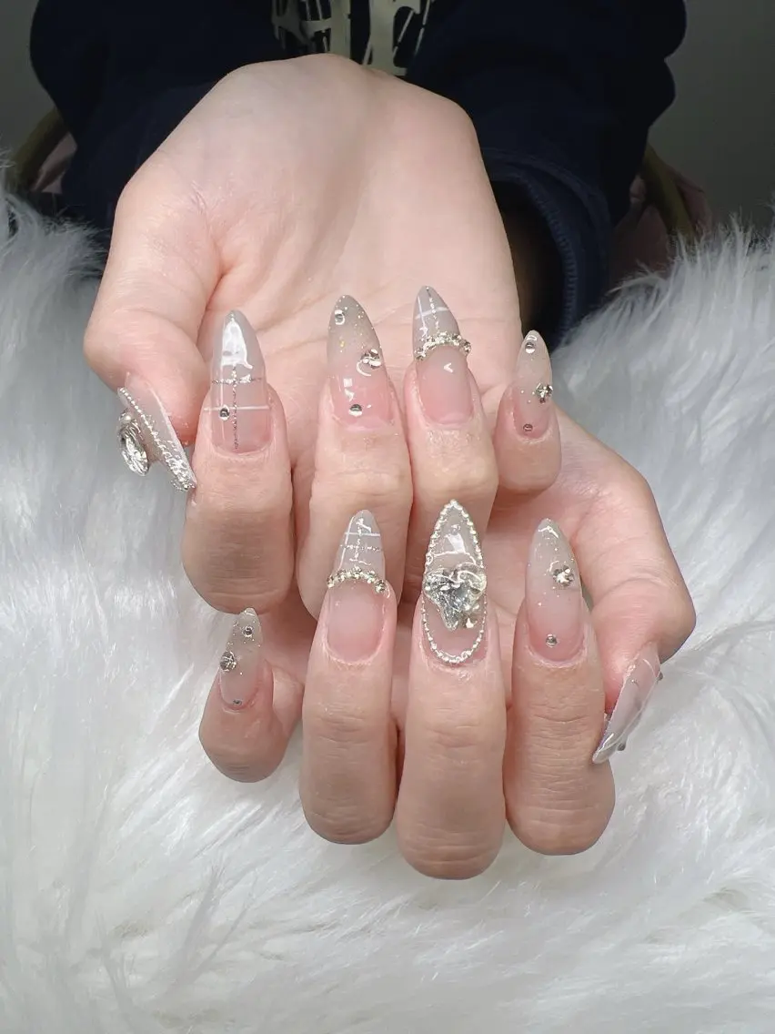 ネイル ハンドネイル Lee Nails チップ長さだし専門店のネイルデザイン