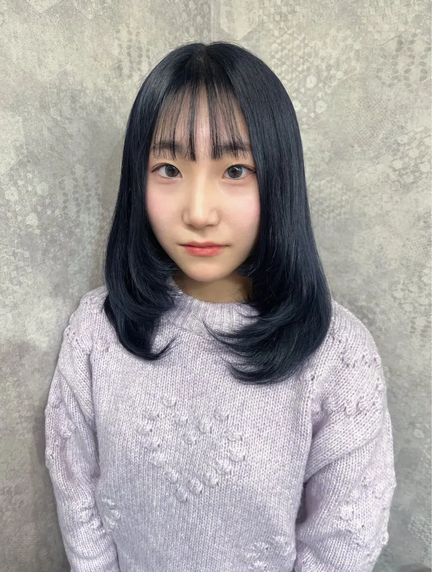 ミディアム カラー ヘアアレンジ カット ヘアカラー トリートメント 韓国レイヤーカット/ 儚げカラーチナツのヘアスタイル
