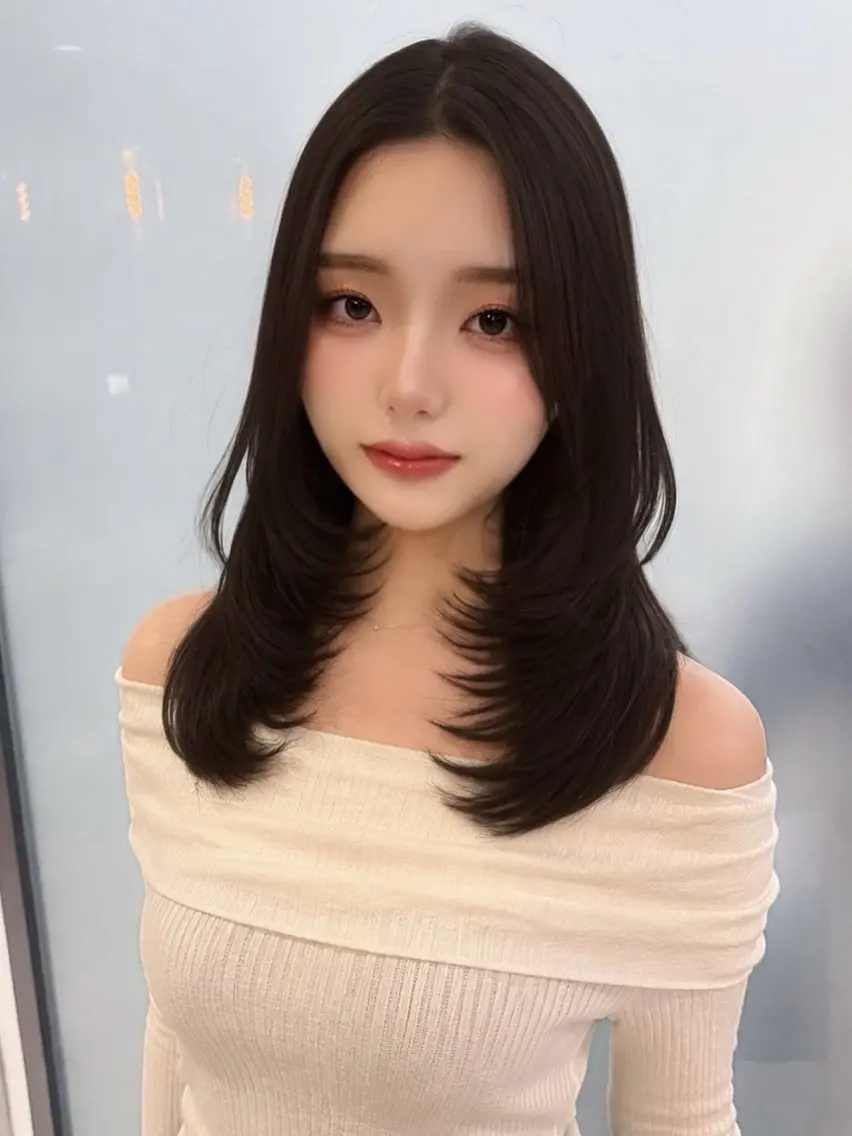 セミロング カラー ベージュカラー ミルクティーベージュ ピンクカラー ピンクベージュ くびれヘア カット ヘアカラー トリートメント 友田 那都のヘアスタイル