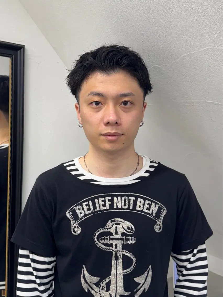 ショート メンズ メンズブリーチ フェザーパーマ メンズハイライト メンズハイトーン メンズパーマ カット メンズハイトーン/ ブリーチ💫荒木海星のヘアスタイル