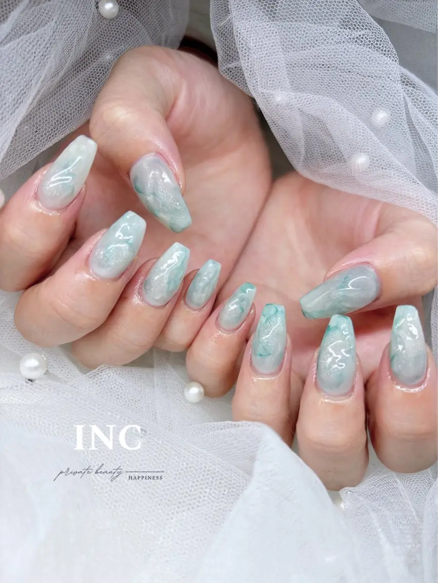 ネイル ブルー 大理石ネイル(マーブル) ニュアンスネイル シンプルネイル スクエアネイル happiness nailのネイルデザイン