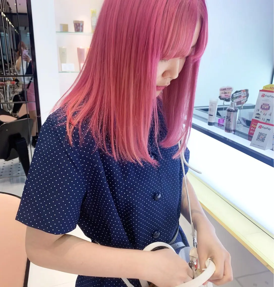 セミロング カラー レイヤーカット🪽 カネコミユのヘアスタイル