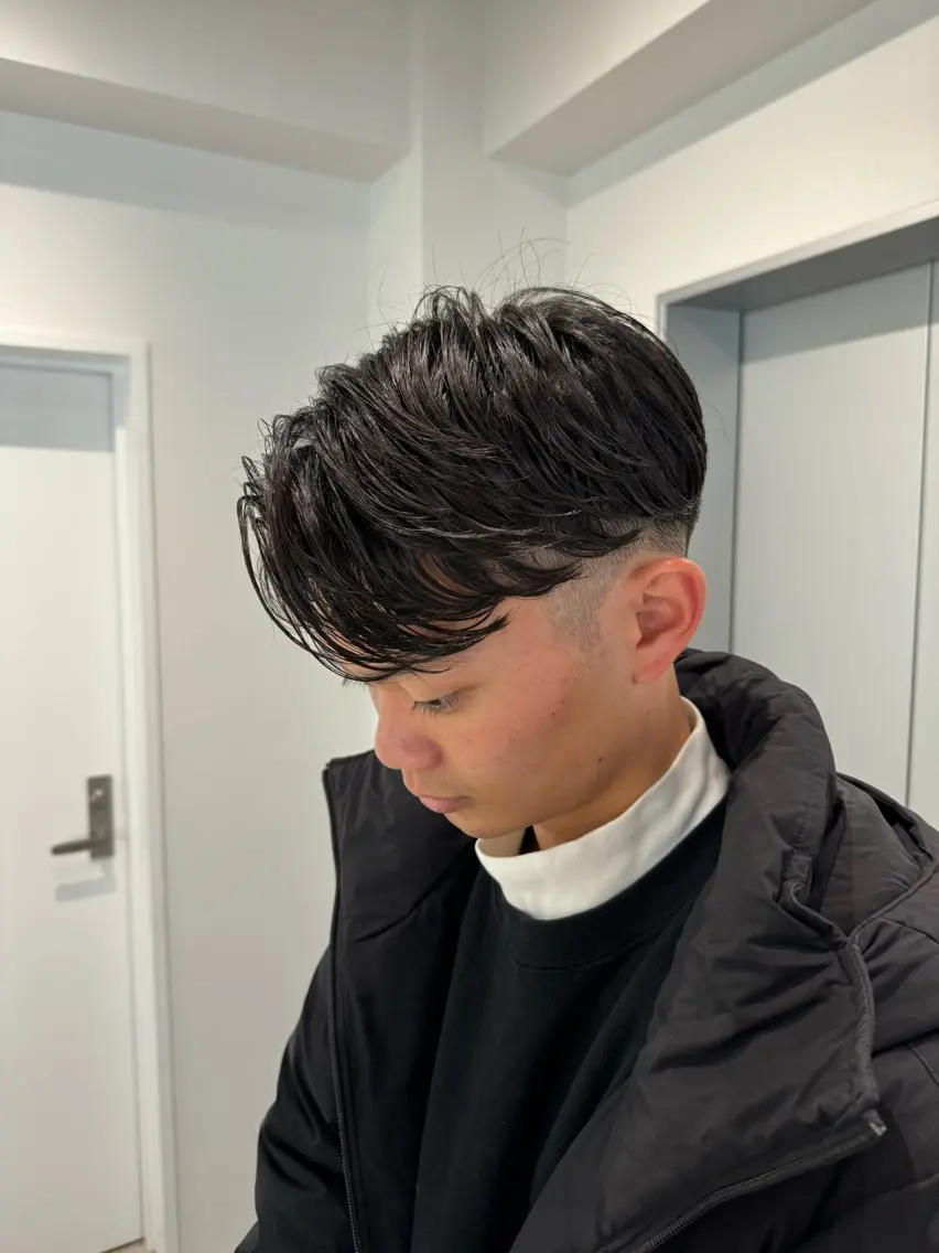 ショート パーマ メンズ カット パーマ トリートメント 波巻きスパイラルパー マ/シャドウパーマ駿のヘアスタイル