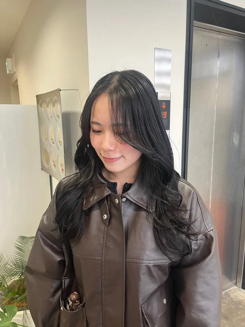 ロング レイヤーカット カット ヘアカラー Shion/ レイヤー/髪質改善のヘアスタイル