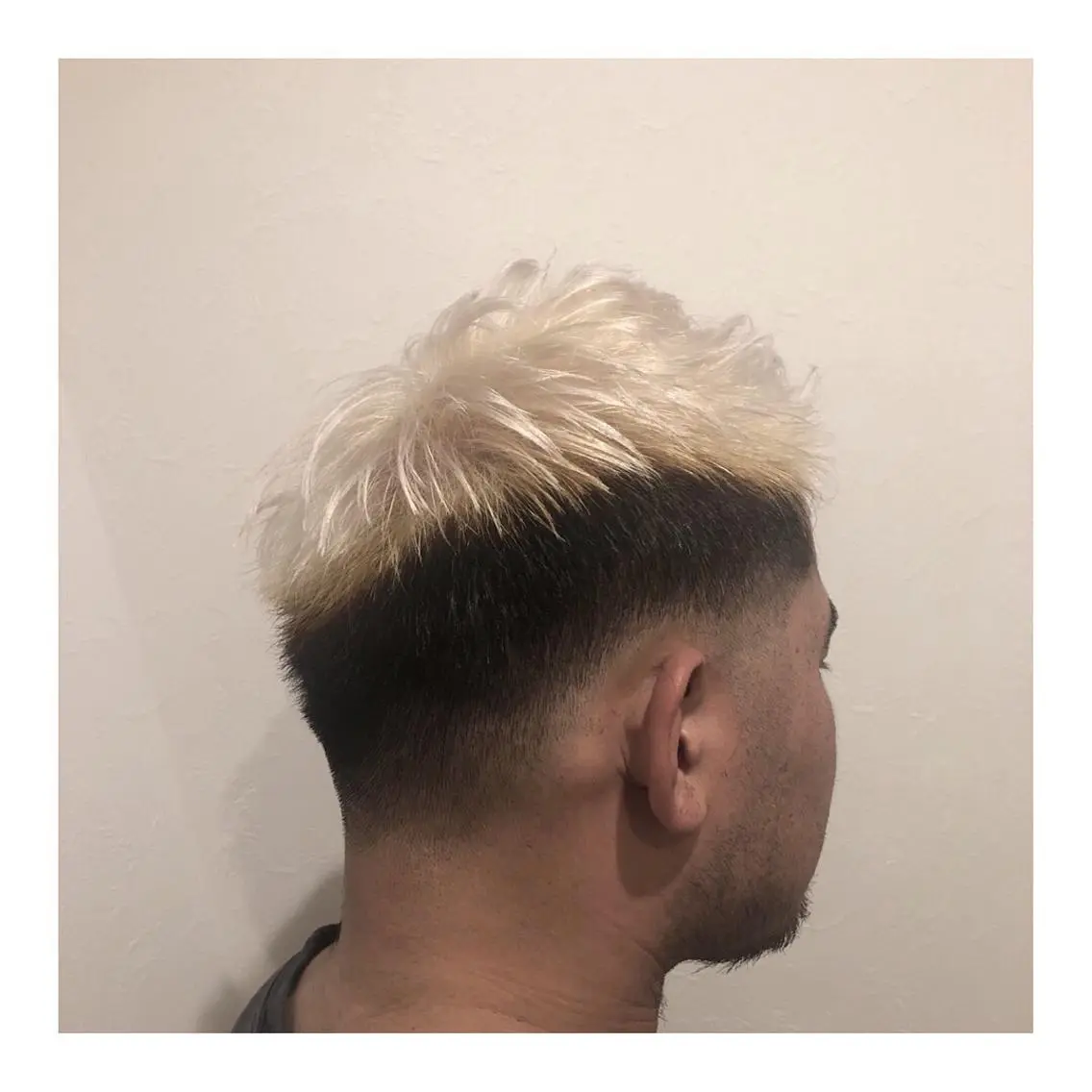 カラー メンズ メンズブリーチ ブリーチ ケアブリーチ 無料カットモデル募集 BLINK京橋店のヘアスタイル