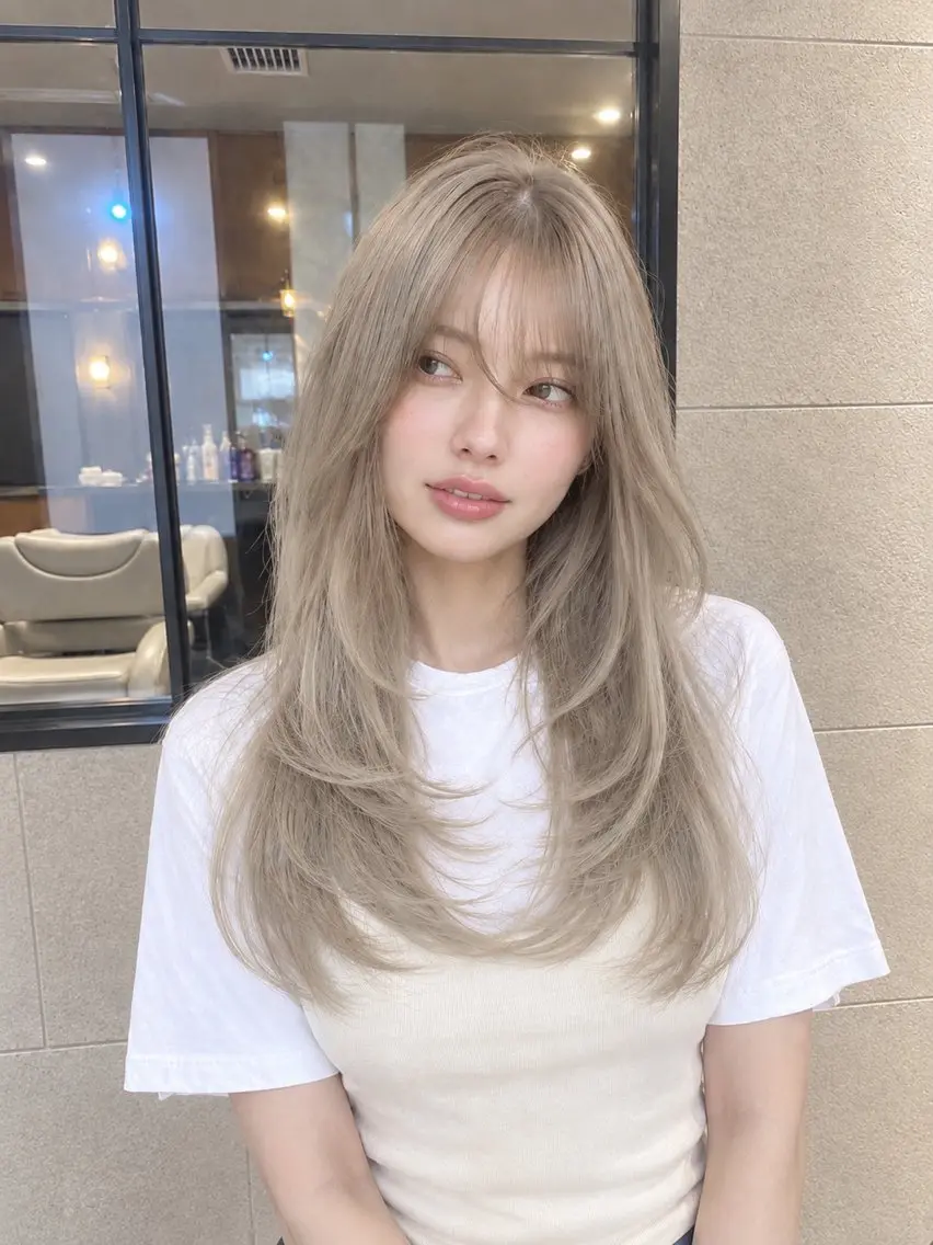 ロング カラー ヘアカラー トリートメント ブリーチ/レイヤー カット/ayaのヘアスタイル