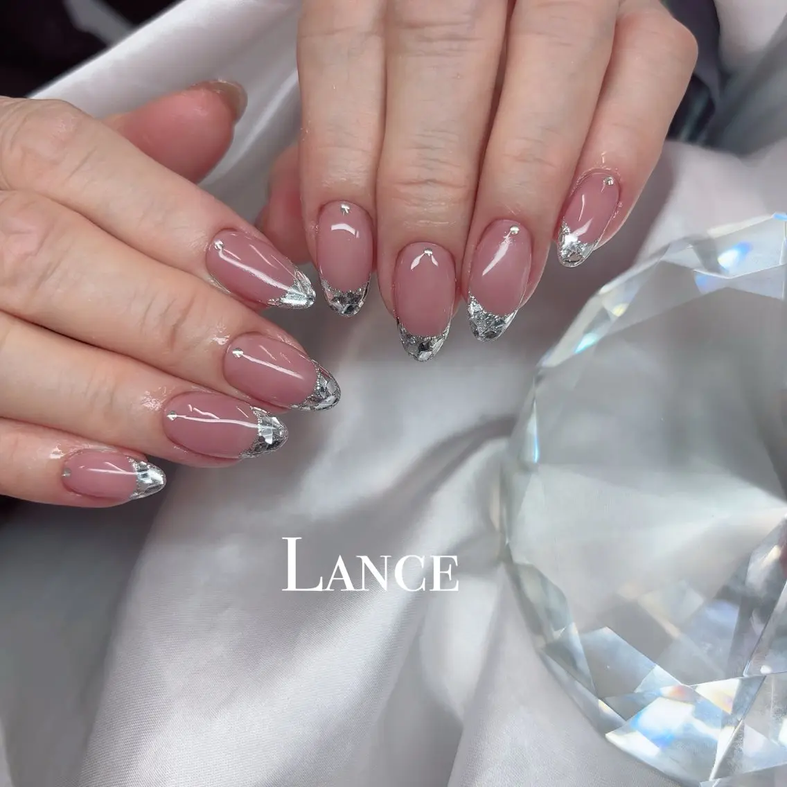 ネイル オーロラネイル フットネイル フレンチネイル ガラスフレンチ 氷ネイル・うるうるネイル ハンドネイル Lance nailのネイルデザイン