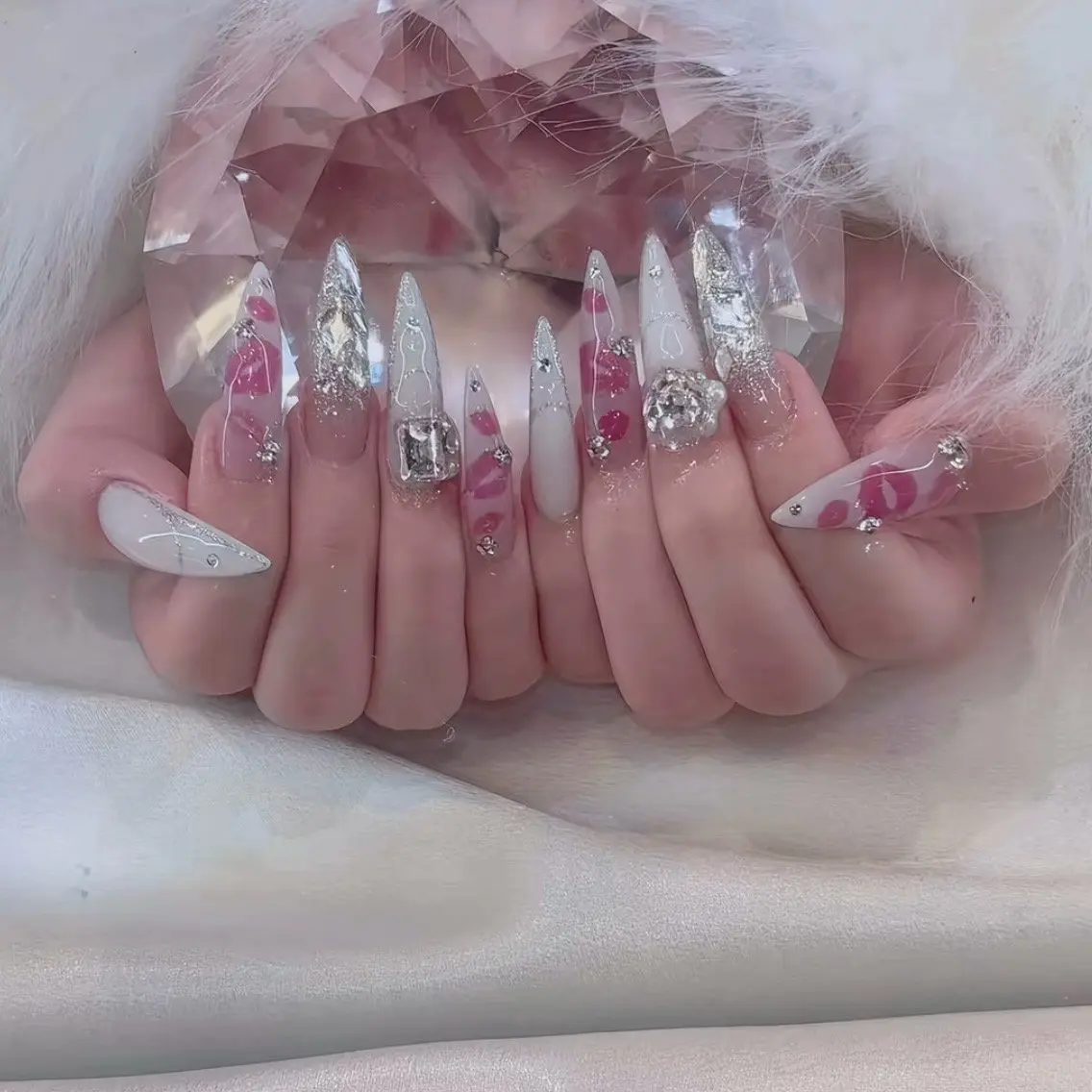 ネイル ハンドネイル Luna Gladeのネイルデザイン
