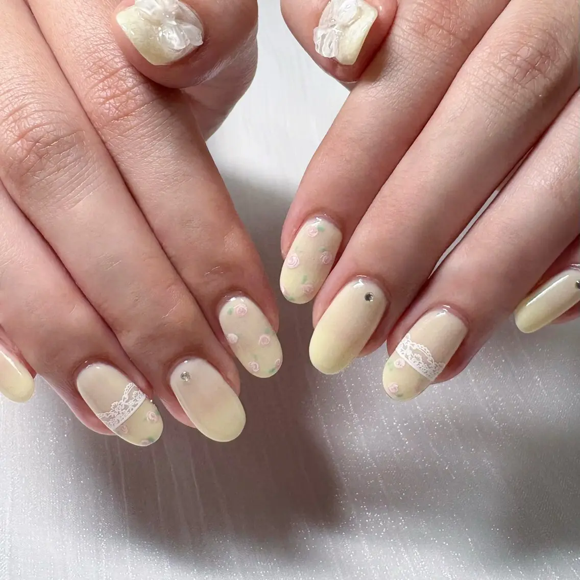 ネイル ガーリー ハンドネイル nail room Byeolのネイルデザイン