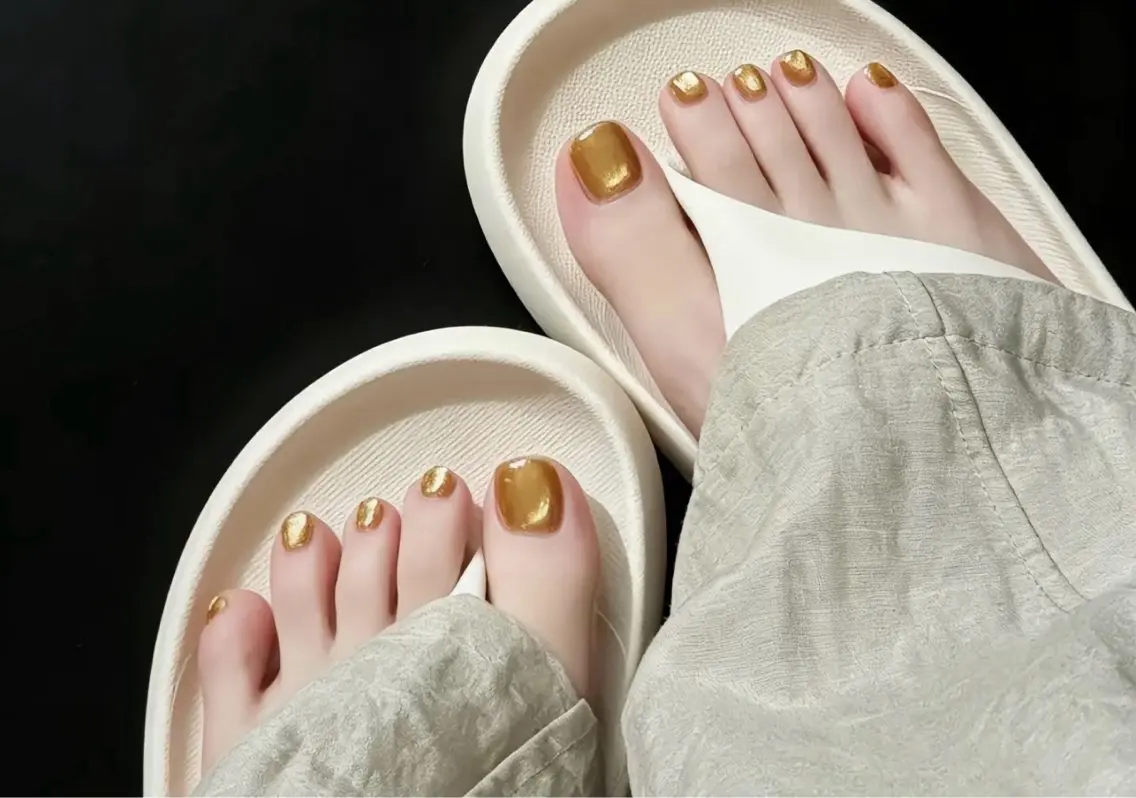 ネイル フットネイル H3 Nail Tsuki🦋💙のネイルデザイン