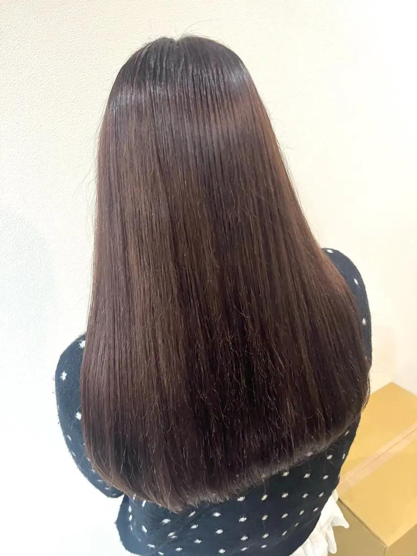 ロング ヘアカラー 東村 桃花のヘアスタイル